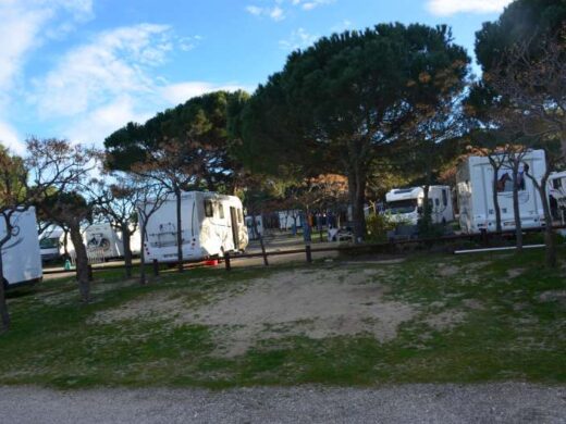 Parking for camping-cars