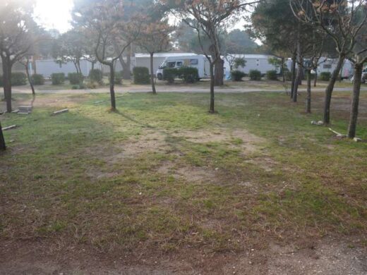 Parking for camping-cars